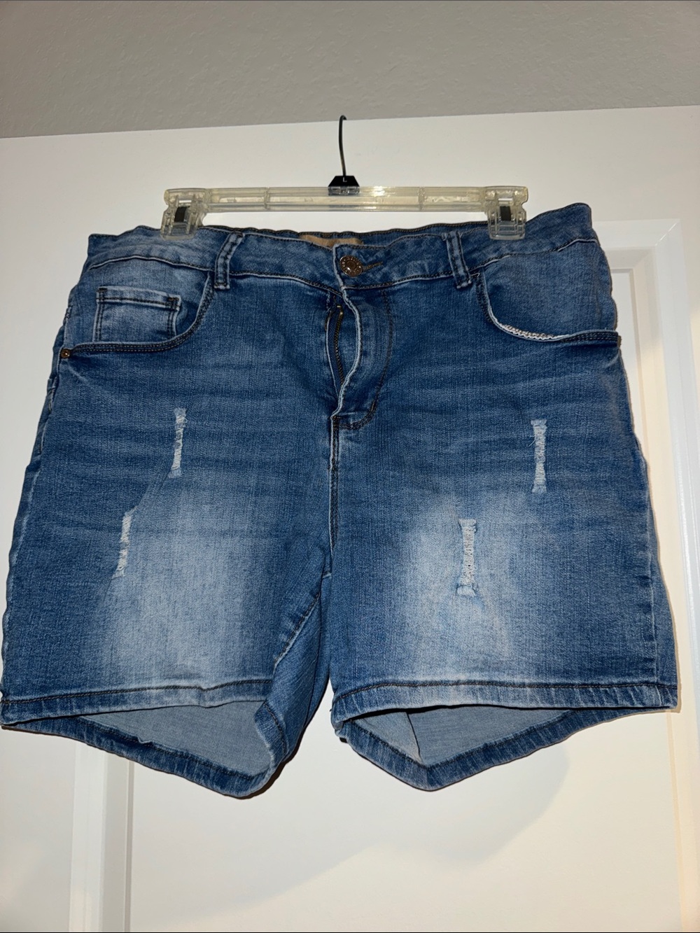 Honey & Bristle Denim Shorts - Medium Blue Sz 16 in EUC
